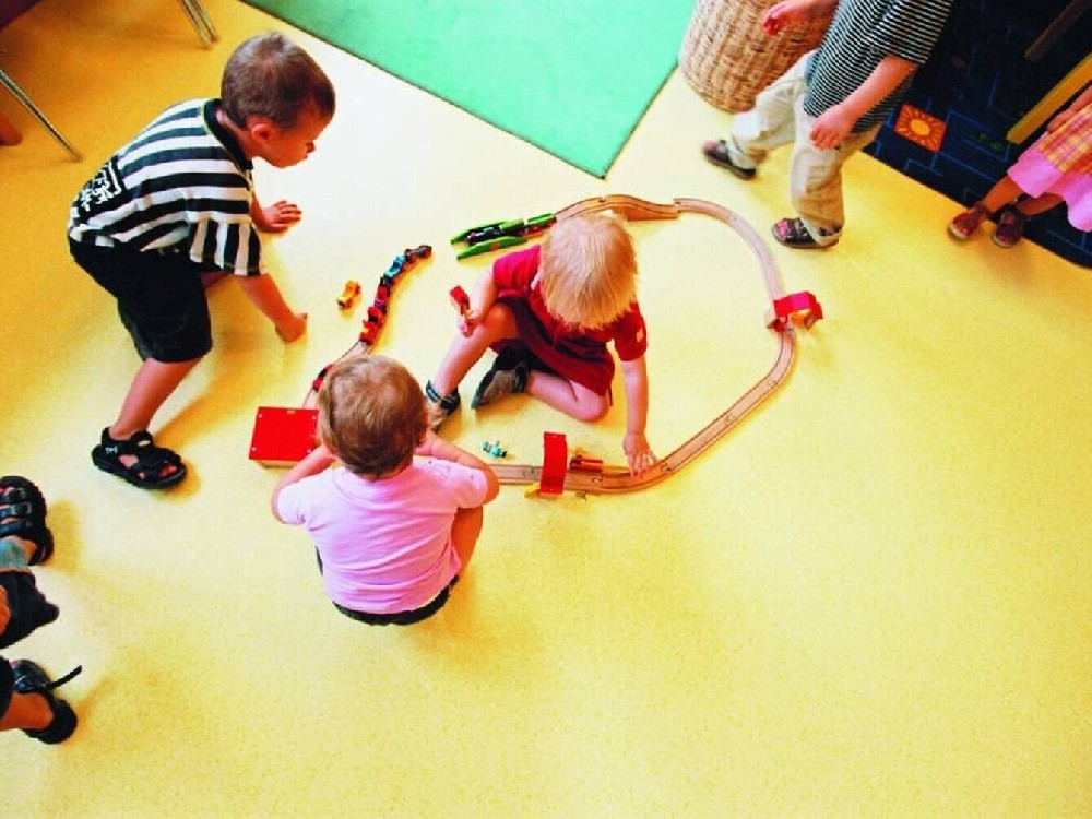 pvc塑胶地板日常养护小窍门