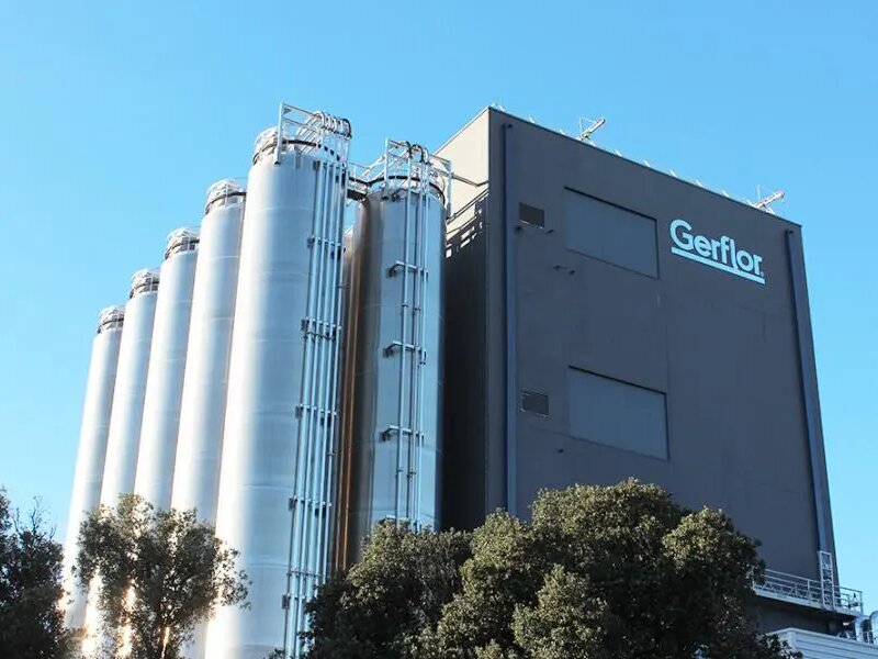 洁福（洁弗乐）塑胶地板厂家：以生产创新为翼，铸就环保制造新标杆