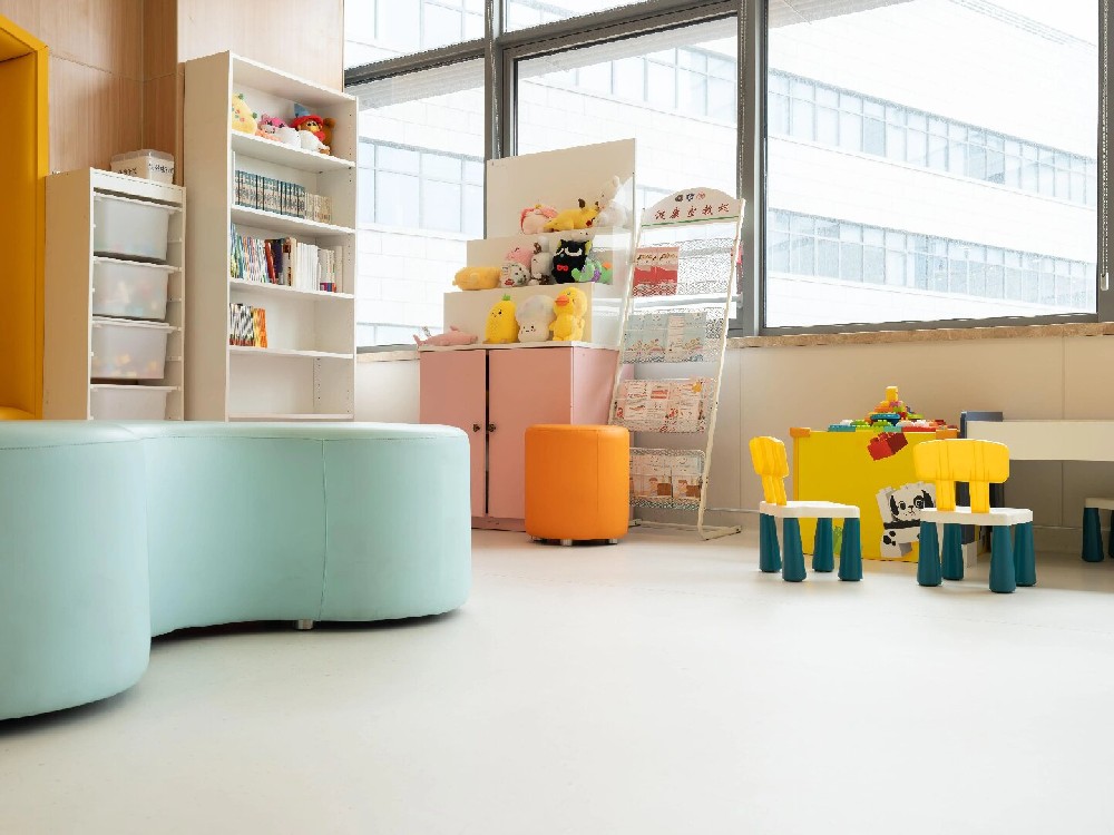 医疗地面材料发展新趋势：抗菌 + 易消毒 + 环保 洁福地板精准契合需求